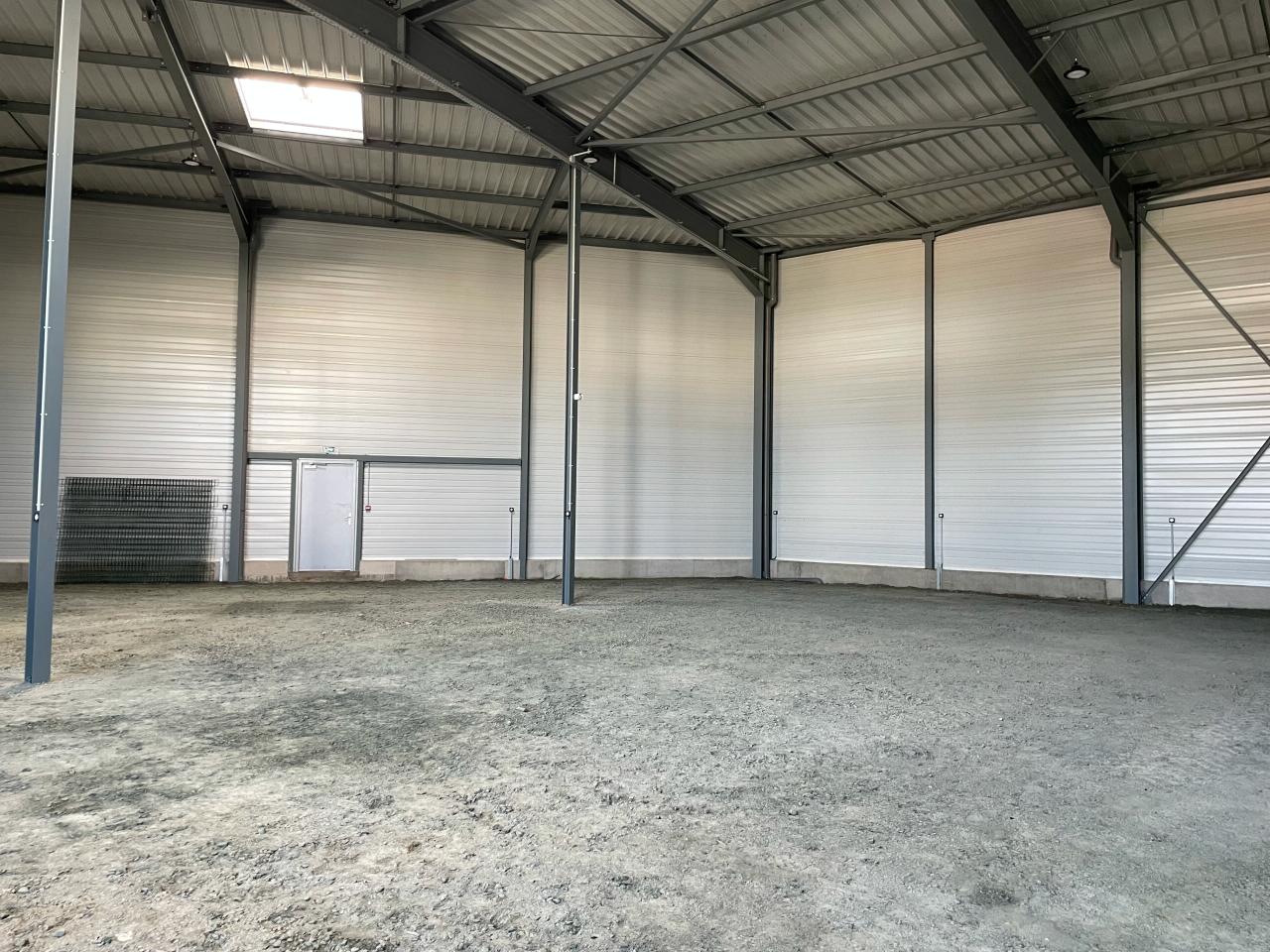 Local d'activité La-Chapelle-sur-Erdre 680m² Location local d'activité La-Chapelle-sur-Erdre Loire-Atlantique OLACT2528940 2